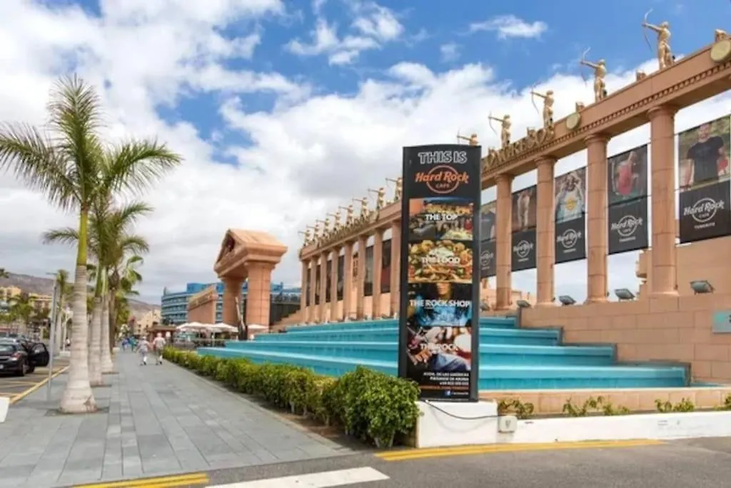 Big Beachfront Apartment In Los Cristianos! Arona